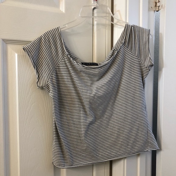 Brandy Melville Off the Shoulder Tee - Picture 2 of 3